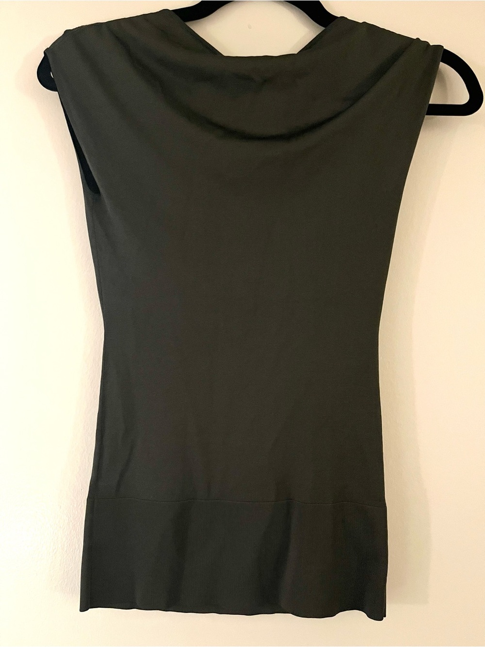 GUCCI NWT! Body-Con Sleeveless Knit Top with Gold Accent - Picture 2 of 4